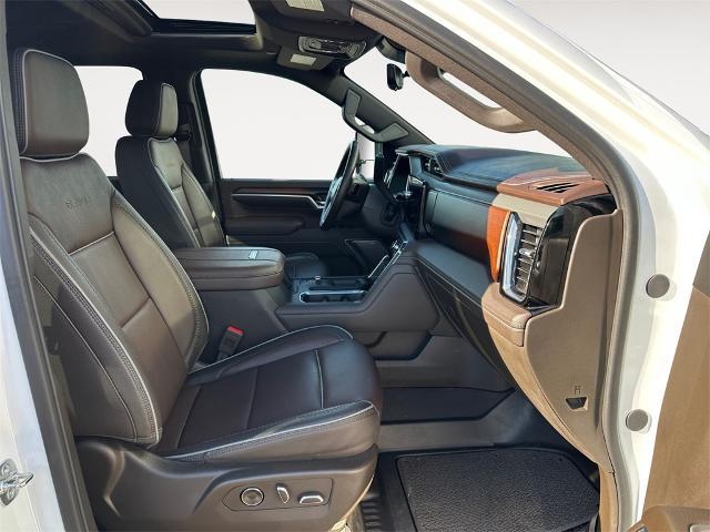 2025 GMC Sierra 2500HD 4WD Crew Cab Standard Bed Denali