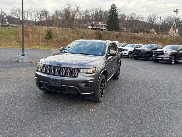 2019 Jeep Grand Cherokee Altitude 4x4 2019 Jeep Grand Cherokee Altitude 4x4