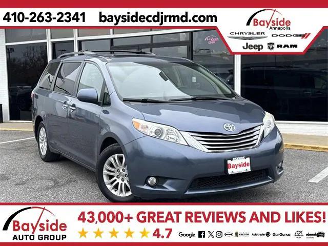 2016 Toyota Sienna XLE 8 Passenger