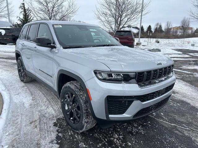 2026 Jeep Grand Cherokee GRAND CHEROKEE LAREDO ALTITUDE 4X4