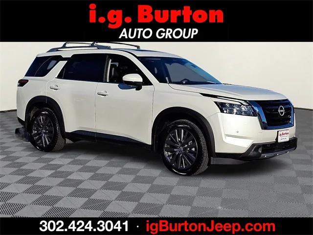 2023 Nissan Pathfinder SL 4WD