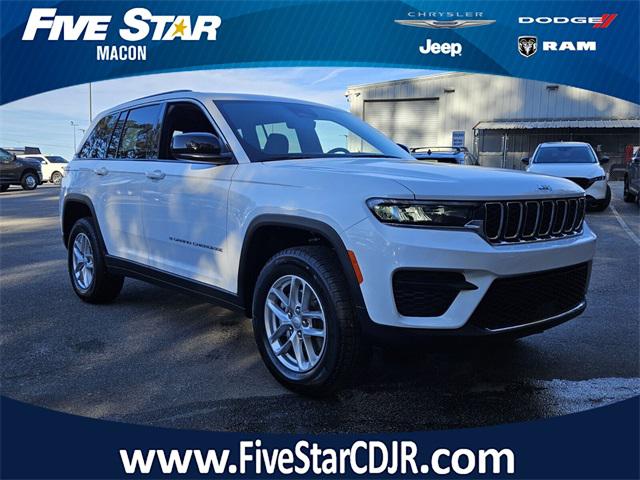 2025 Jeep Grand Cherokee GRAND CHEROKEE LAREDO X 4X4