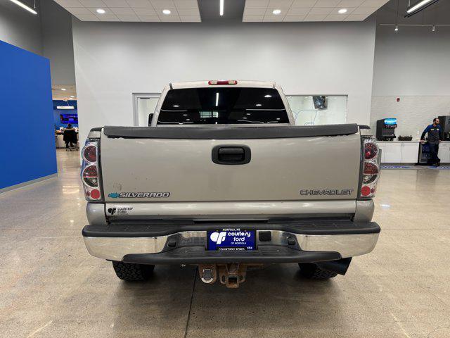 2005 Chevrolet Silverado 2500HD LS