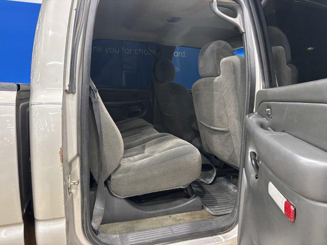 2005 Chevrolet Silverado 2500HD LS