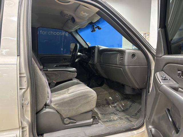 2005 Chevrolet Silverado 2500HD LS