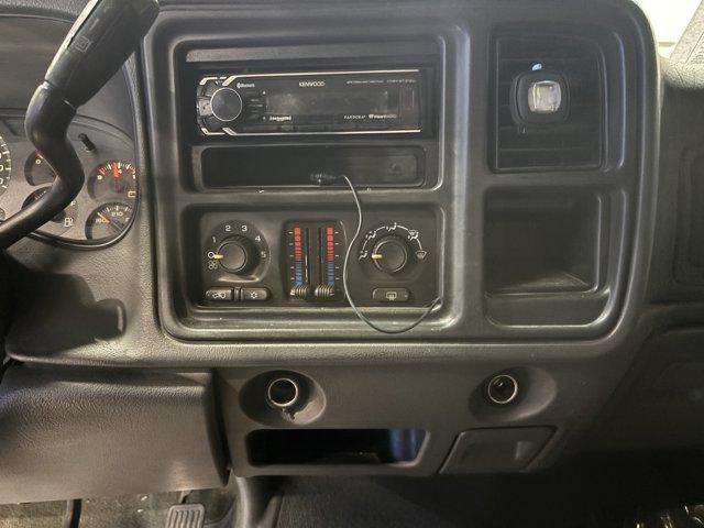 2005 Chevrolet Silverado 2500HD LS
