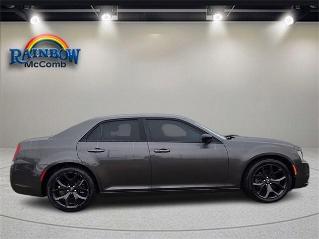 2021 Chrysler 300 Touring
