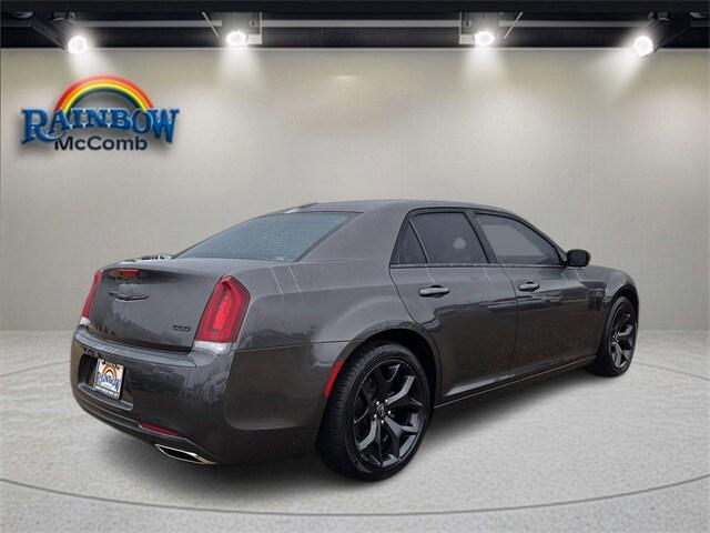 2021 Chrysler 300 Touring