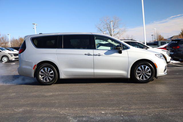 2024 Chrysler Pacifica Hybrid Select 2024 Chrysler Pacifica Hybrid Select