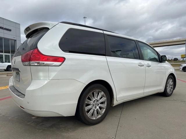 2013 Toyota Sienna Limited V6 7 Passenger