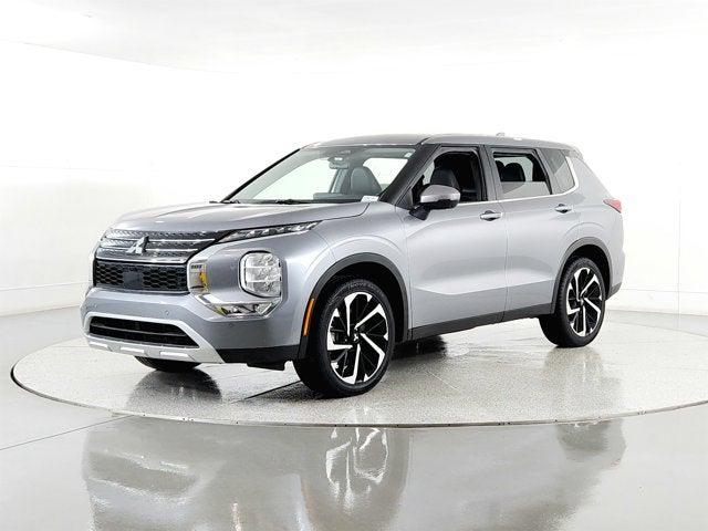 2024 Mitsubishi Outlander Base