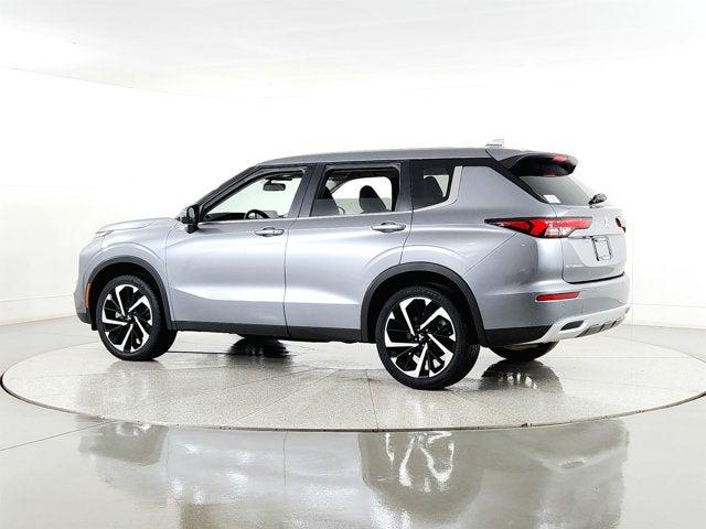 2024 Mitsubishi Outlander Base
