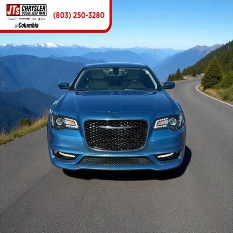 2022 Chrysler 300 Touring L 2022 Chrysler 300 Touring L