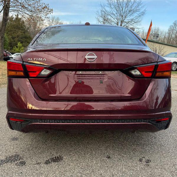 2025 Nissan Altima SV FWD