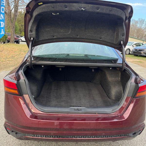 2025 Nissan Altima SV FWD