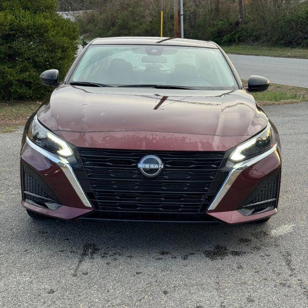 2025 Nissan Altima SV FWD