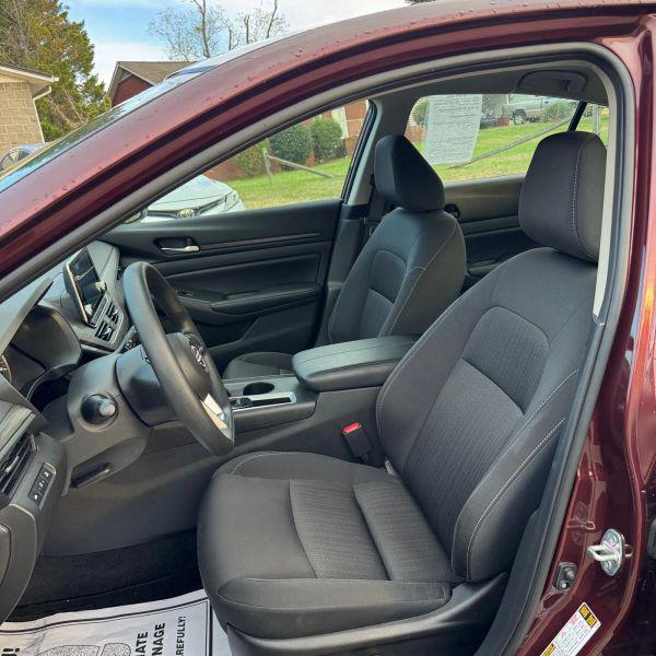 2025 Nissan Altima SV FWD
