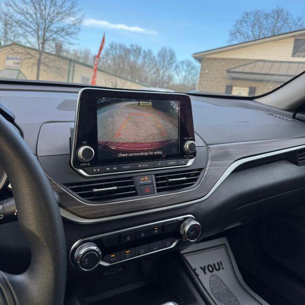2025 Nissan Altima SV FWD