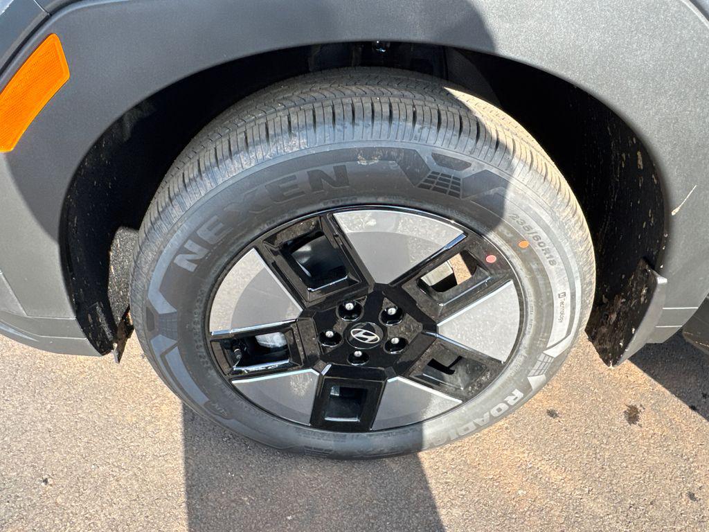 New 2026 Gray HYUNDAI SE image 22