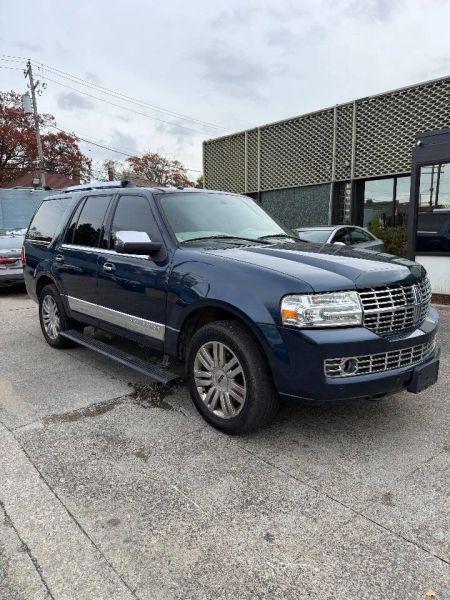 2014 Lincoln Navigator Base