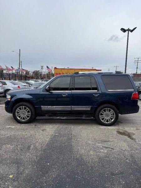 2014 Lincoln Navigator Base