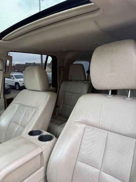 2014 Lincoln Navigator Base