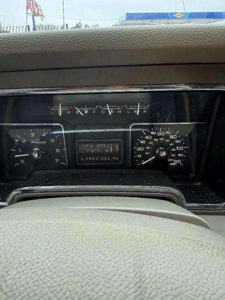 2014 Lincoln Navigator Base