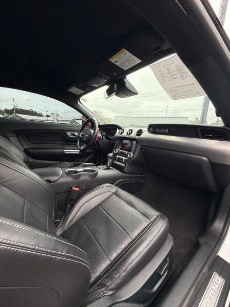2022 Ford Mustang EcoBoost Premium Fastback
