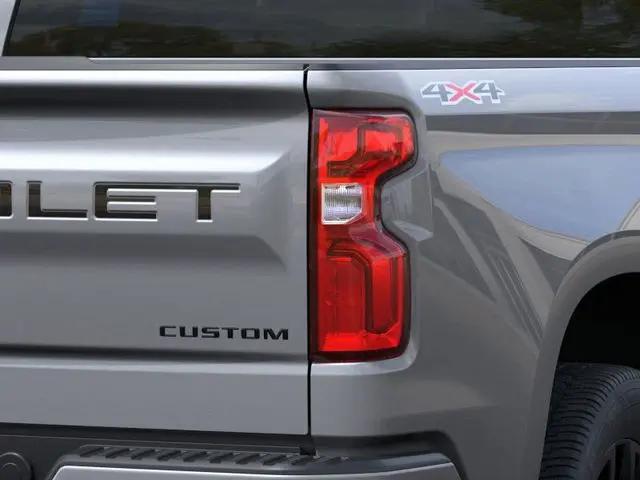 2026 Chevrolet Silverado 1500 4WD Crew Cab Short Bed Custom