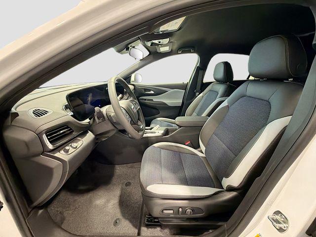 2026 Buick NV Preferred FWD