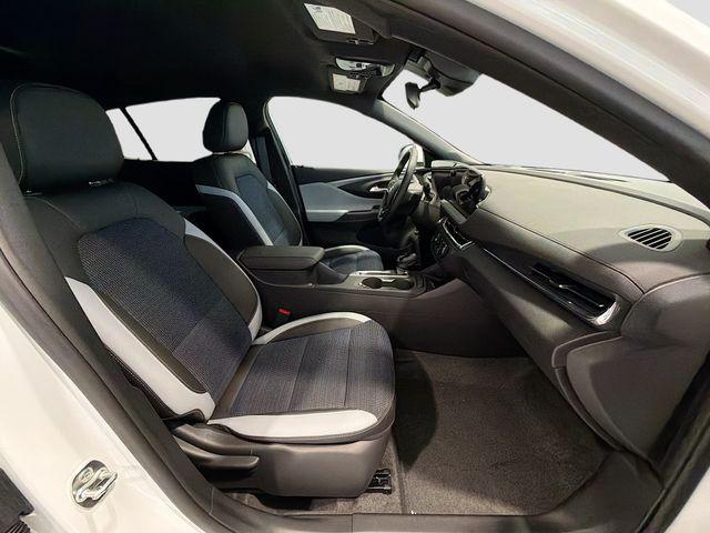 2026 Buick NV Preferred FWD