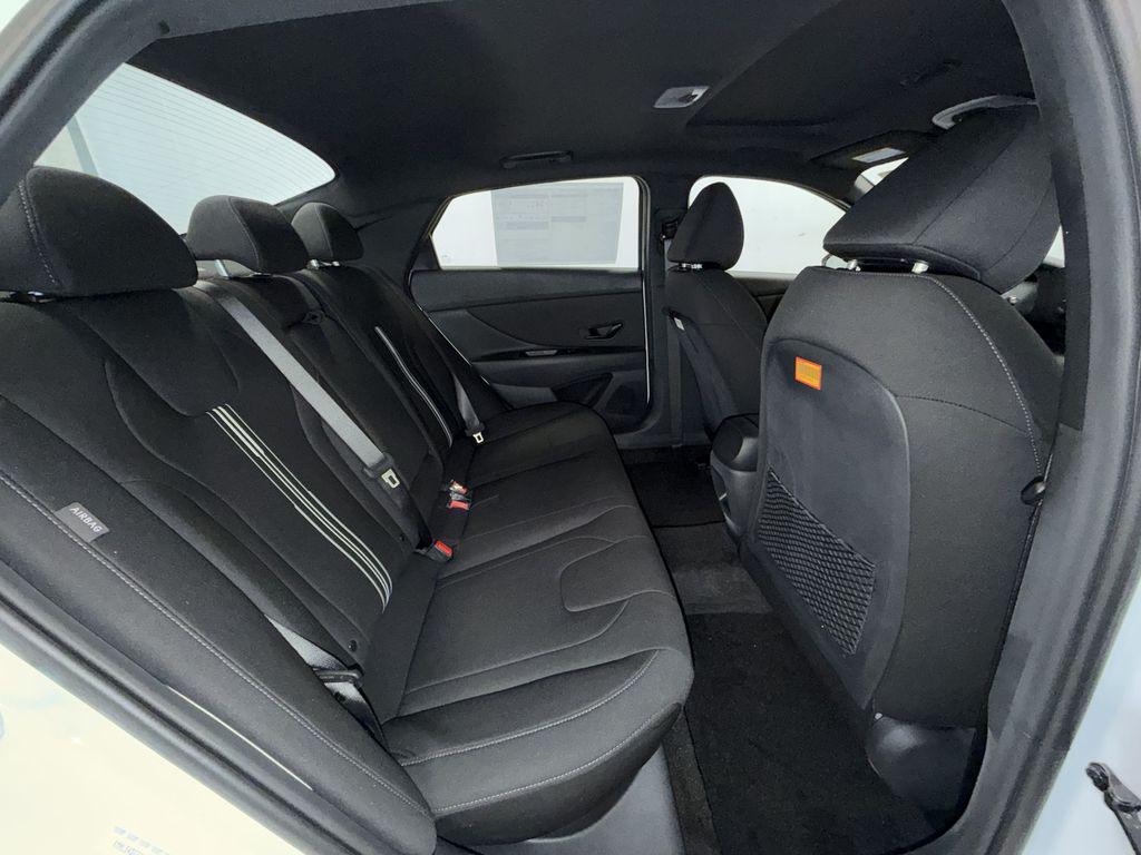 2026 Hyundai Elantra SEL - Photo 10