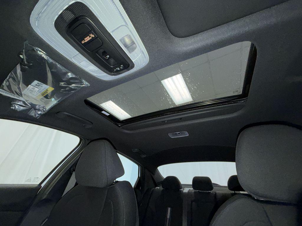 2026 Hyundai Elantra SEL - Photo 11