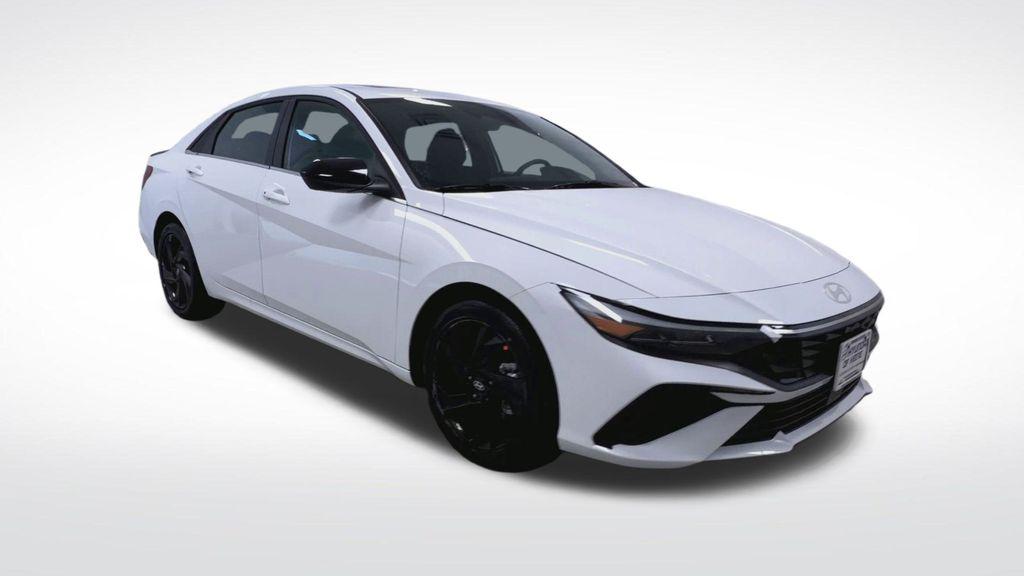 2026 Hyundai Elantra SEL - Photo 16
