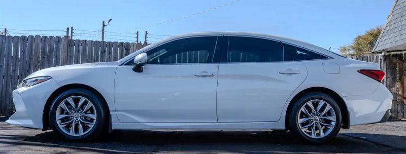 2020 Toyota Avalon XLE