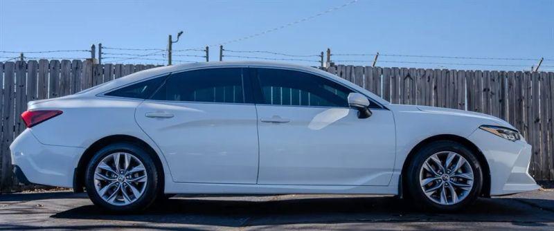 2020 Toyota Avalon XLE