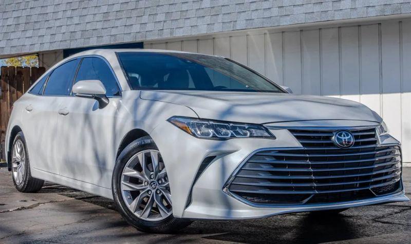 2020 Toyota Avalon XLE