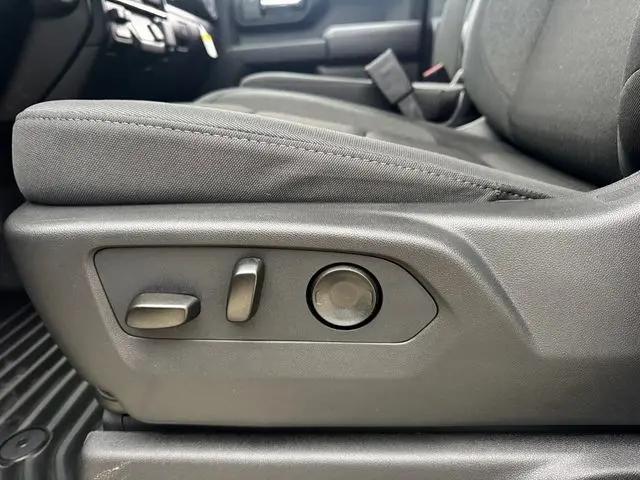 2026 Chevrolet Silverado 2500HD Crew Cab, Standard Bed, WT, 4WD