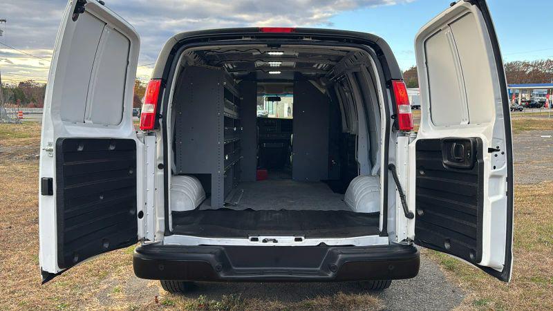 2022 GMC Savana Cargo RWD 2500 Regular Wheelbase Work Van