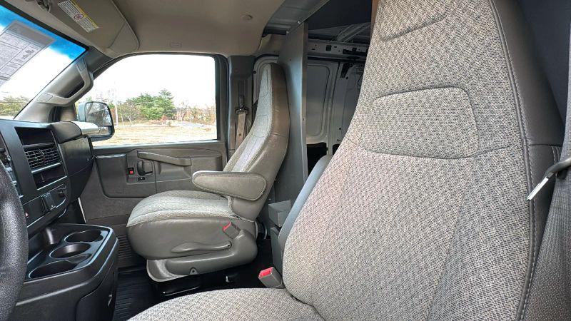 2022 GMC Savana Cargo RWD 2500 Regular Wheelbase Work Van