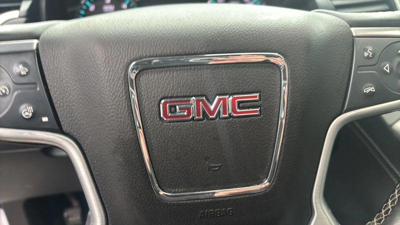 2017 GMC Yukon SLT