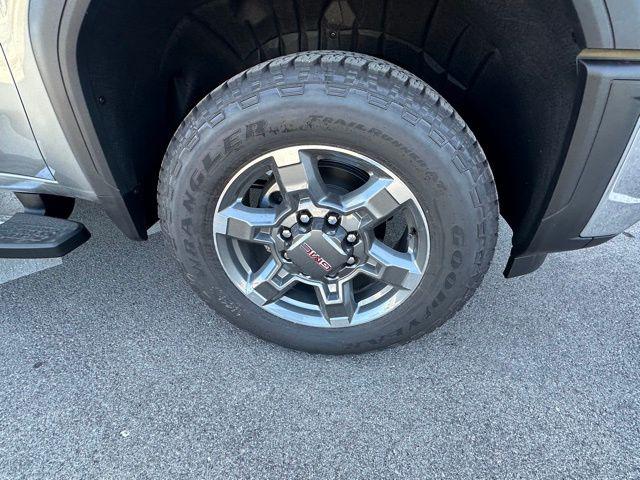 2026 GMC Sierra 2500HD Crew Cab, Standard Bed, SLT, 4WD