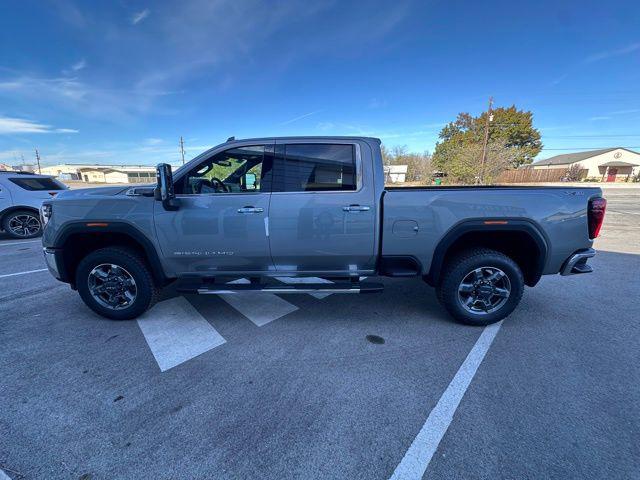 2026 GMC Sierra 2500HD Crew Cab, Standard Bed, SLT, 4WD