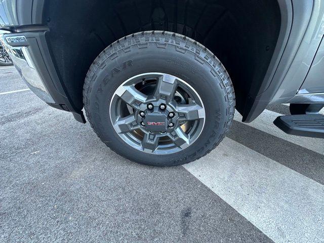 2026 GMC Sierra 2500HD Crew Cab, Standard Bed, SLT, 4WD