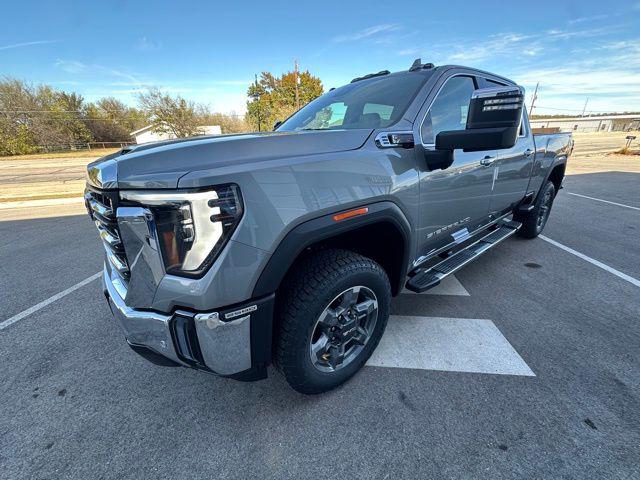 2026 GMC Sierra 2500HD Crew Cab, Standard Bed, SLT, 4WD