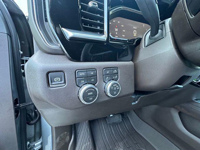 2026 GMC Sierra 2500HD Crew Cab, Standard Bed, SLT, 4WD