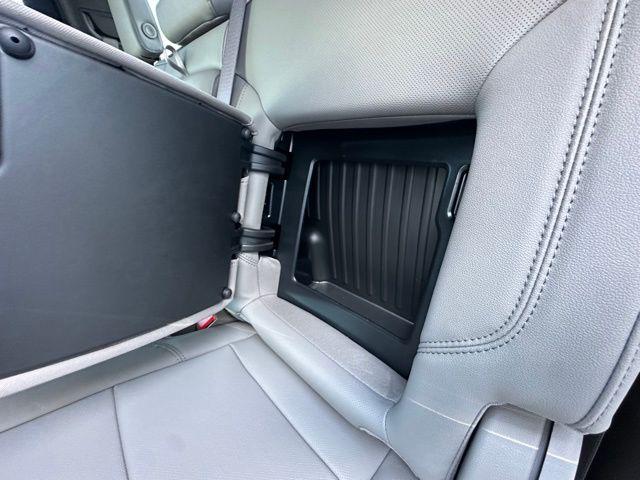 2026 GMC Sierra 2500HD Crew Cab, Standard Bed, SLT, 4WD