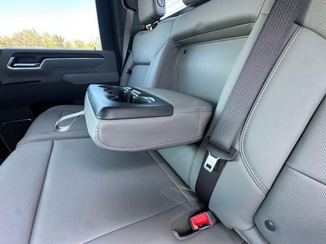 2026 GMC Sierra 2500HD Crew Cab, Standard Bed, SLT, 4WD