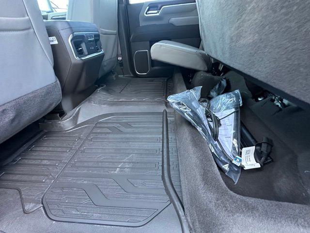 2026 GMC Sierra 2500HD Crew Cab, Standard Bed, SLT, 4WD