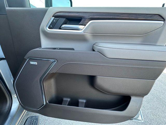 2026 GMC Sierra 2500HD Crew Cab, Standard Bed, SLT, 4WD